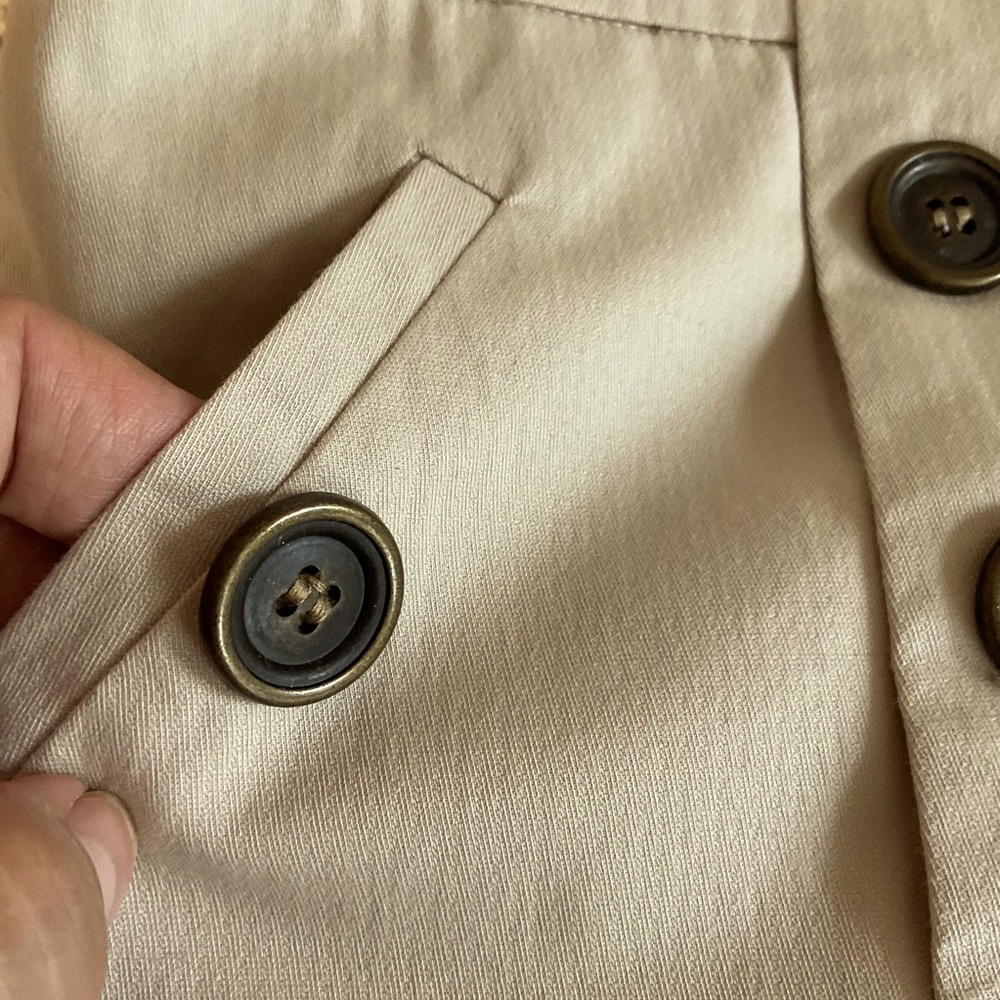 Cache Button Front Shorts - Picture 5 of 10